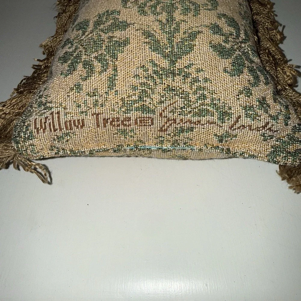 Willow Tree Welcome Tapestry‎ Pillow 8x12